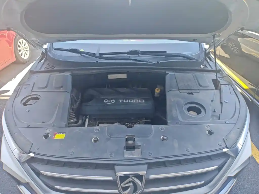 Baojun 530 2018 2018 1.5T Manual Premium Model China V