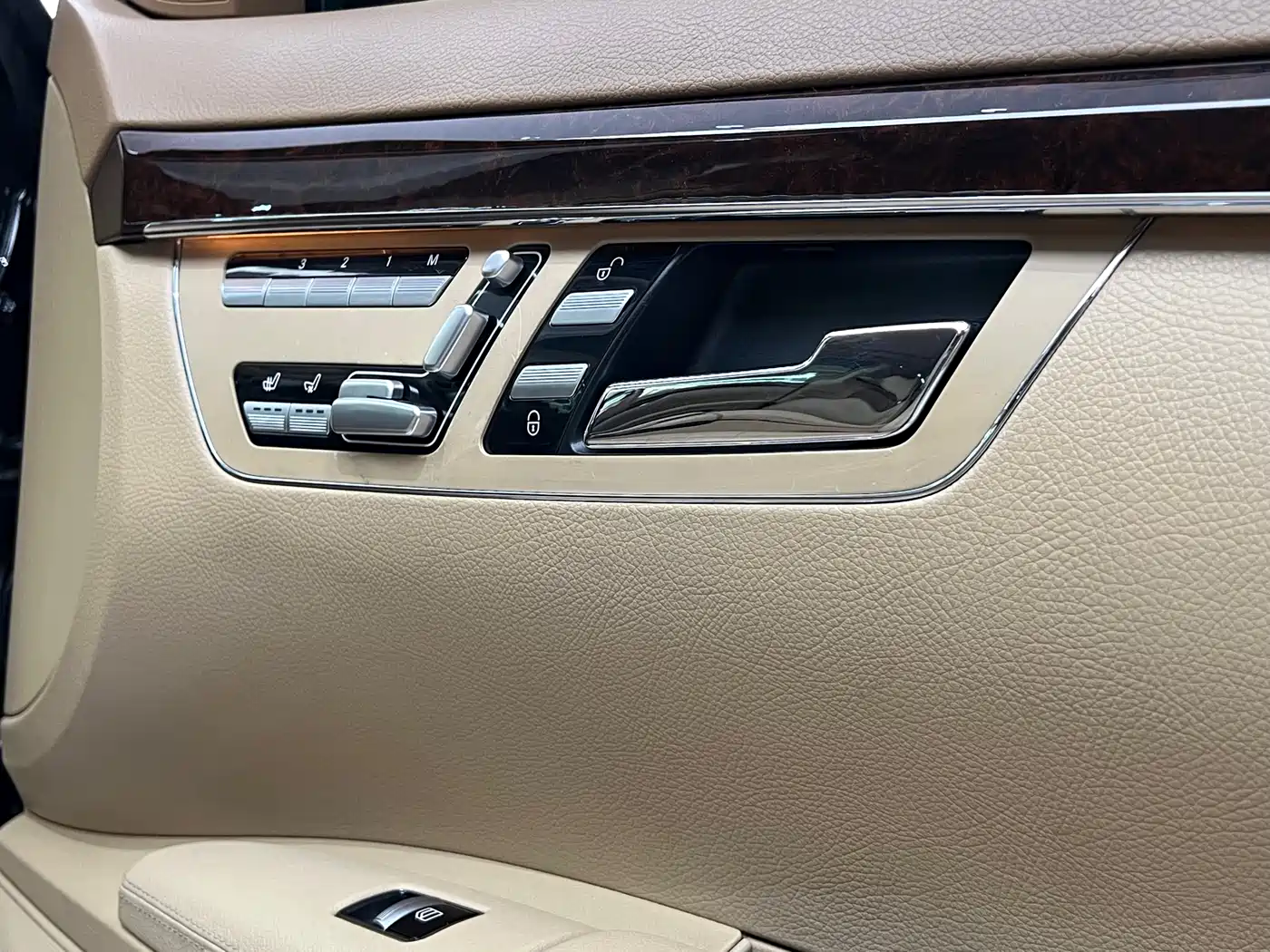 Mercedes-Benz S-Class 2012 S 400 L HYBRID Grand Edition фото 29