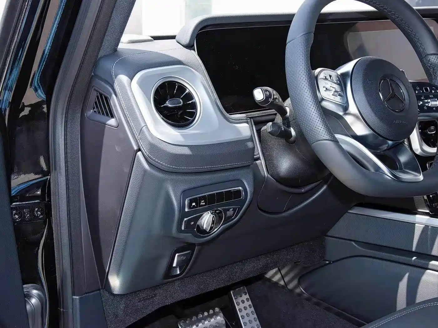 Mercedes-Benz G-Class 2023 G 350 фото 4