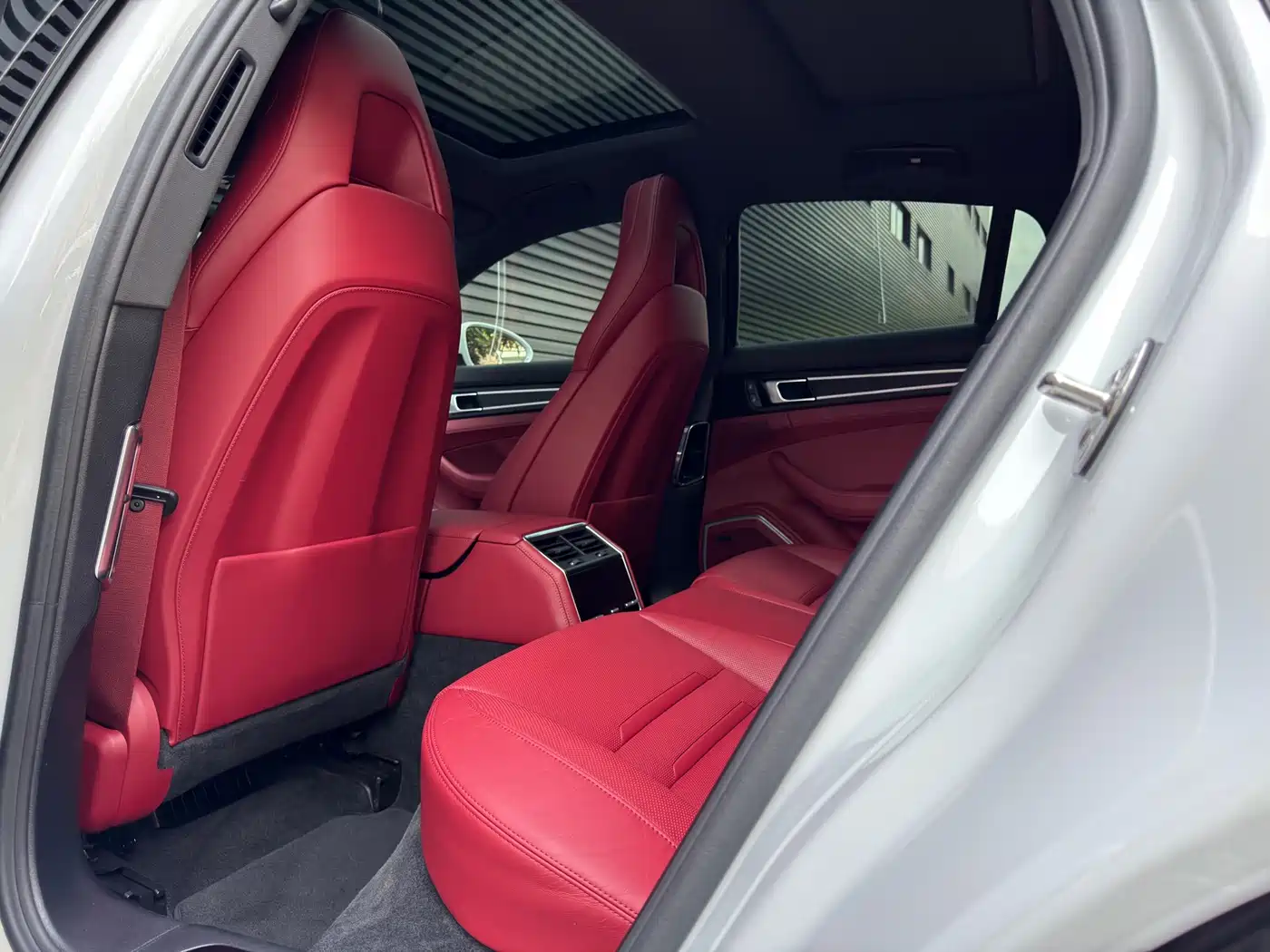 Porsche Panamera 2023 Panamera 2.9T Platinum Edition фото 14