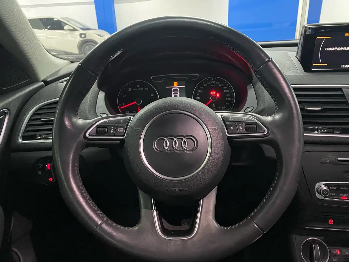 Фото 18 - Audi Q3