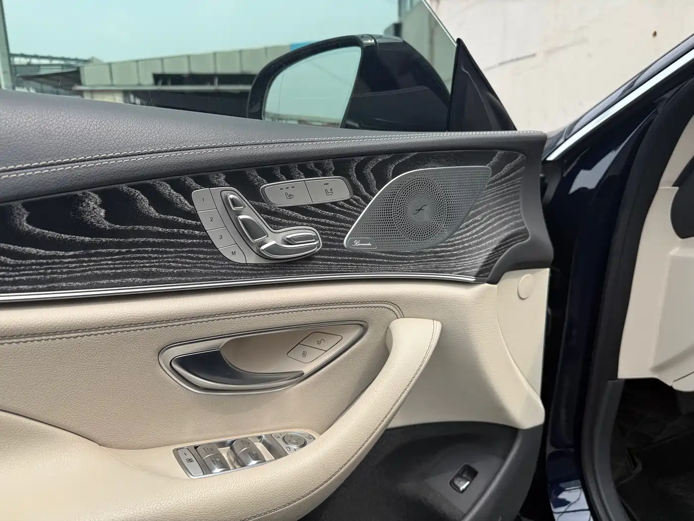 Mercedes-Benz CLS 2020 CLS 300 Luxury фото 8