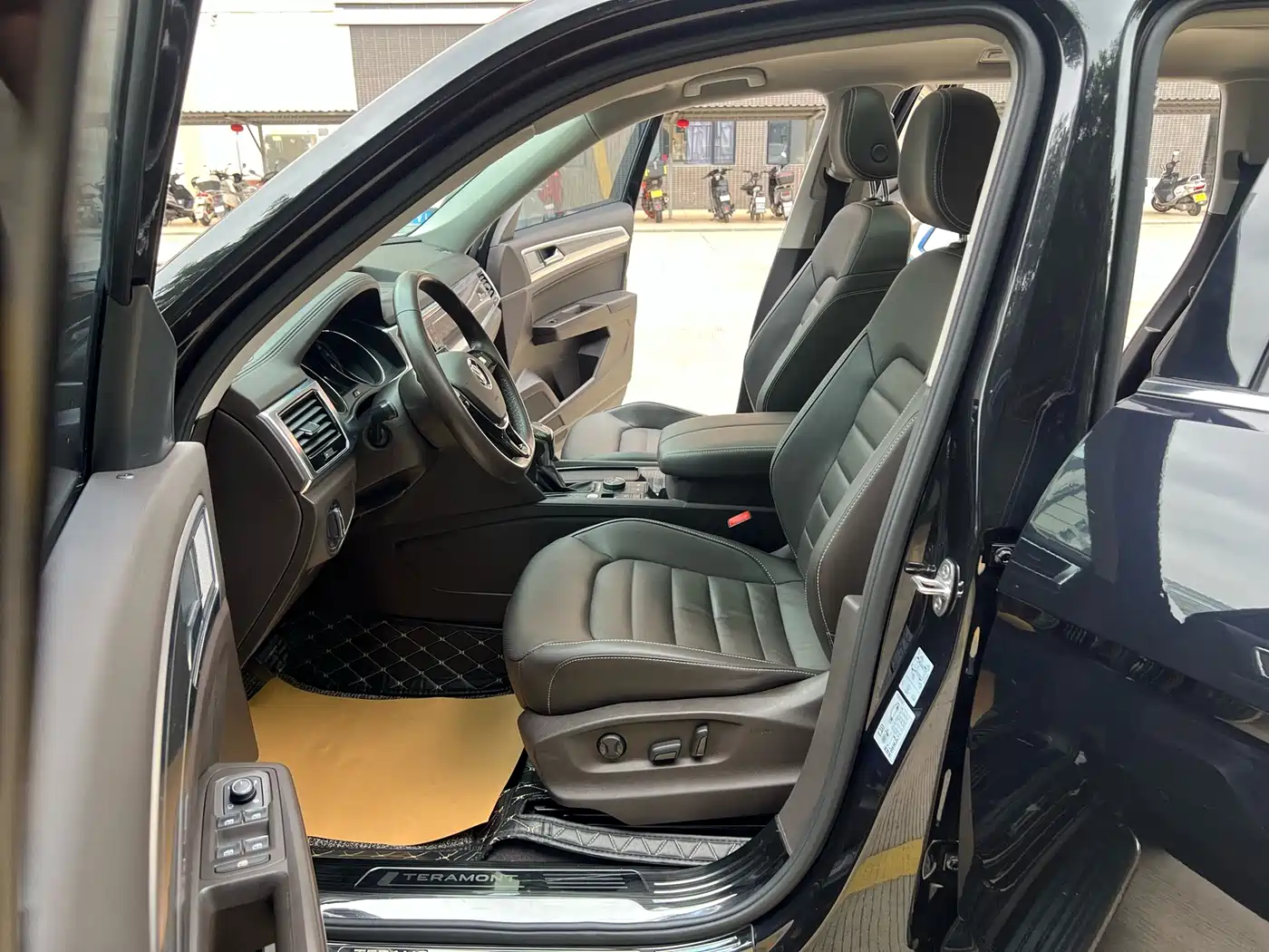 Volkswagen Teramont 2019 380TSI 4WD Luxury Edition China VI фото 6