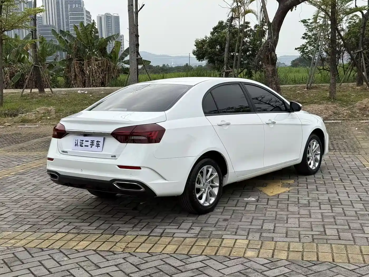 GEELY AUTOMOBILE EMGRAND