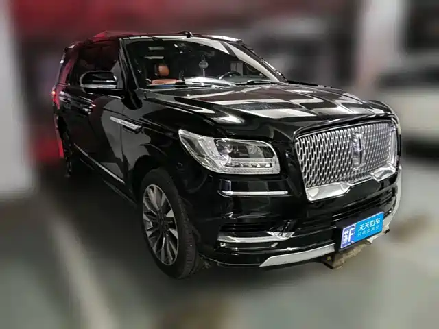 Lincoln Navigator 2019 3.5T Ultimate China VI — фото 3