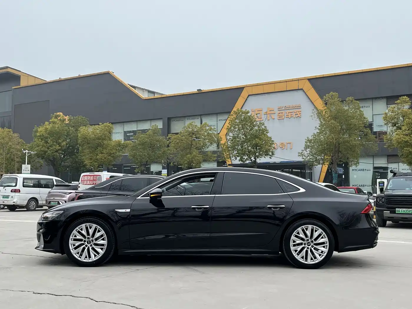 Audi A7L 2024 45TFSI S-line Dream Edition Crystal Package фото 6