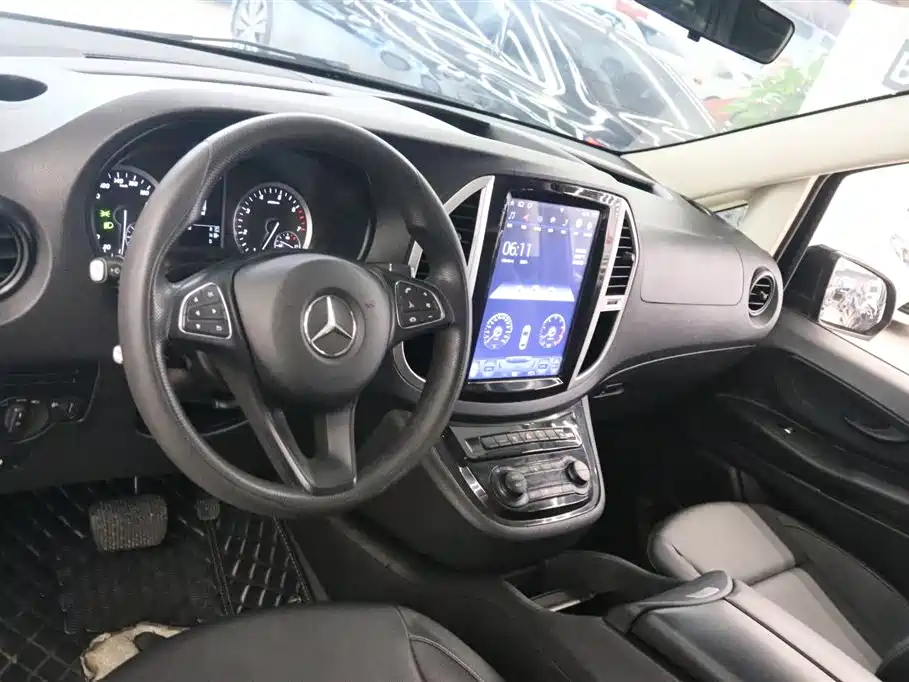 Mercedes-Benz Vito 2020 2.0T Elite Edition (7-seater) фото 10