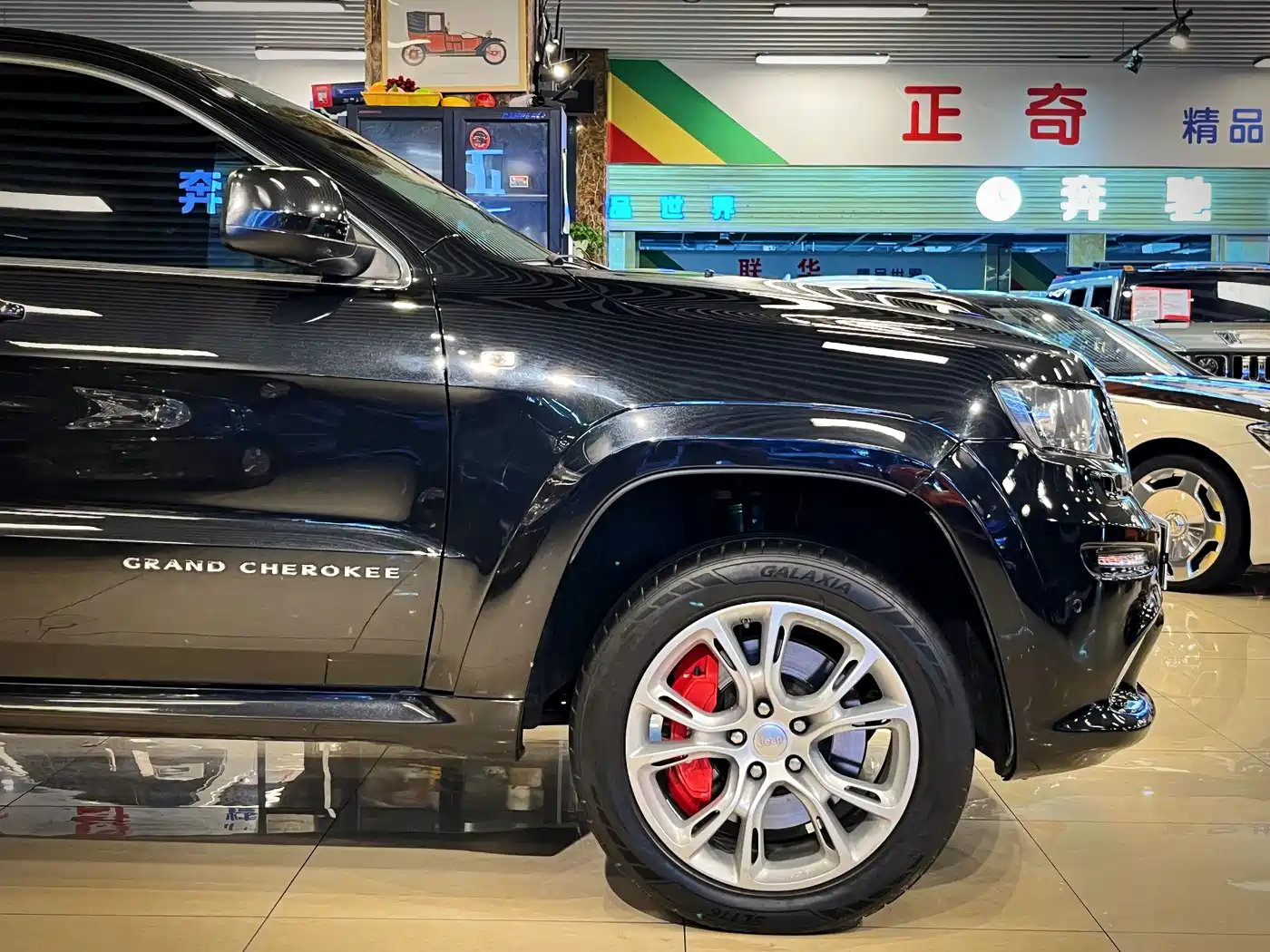 Jeep Grand Cherokee SRT 2014 2013 6.4L SRT8