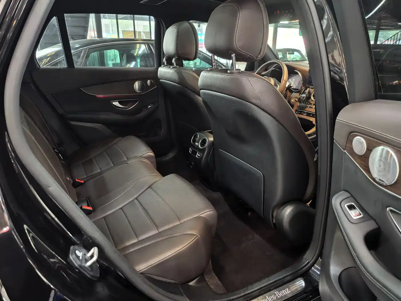 Mercedes-Benz GLC 2020 Facelift GLC 300 L 4MATIC Dynamic фото 13