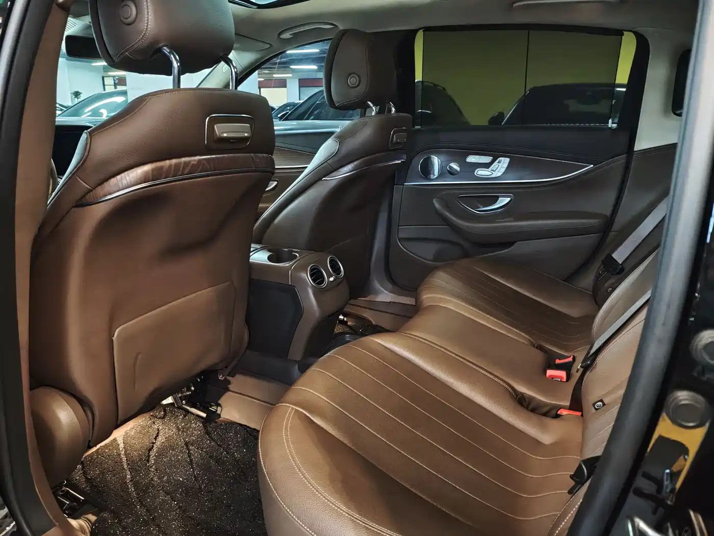 Mercedes-Benz E-Class 2020 E 300 L Luxury Model фото 11