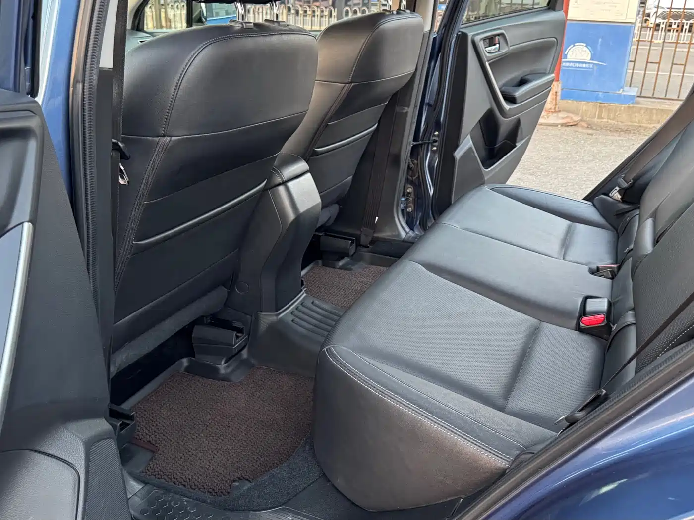 Subaru Forester 2016 2.0i Luxury Navigation Edition фото 13