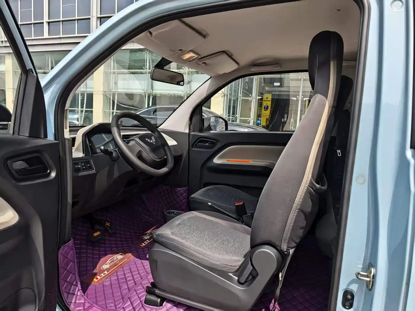WULING AUTOMOBILE HONGGUANG MINIEV