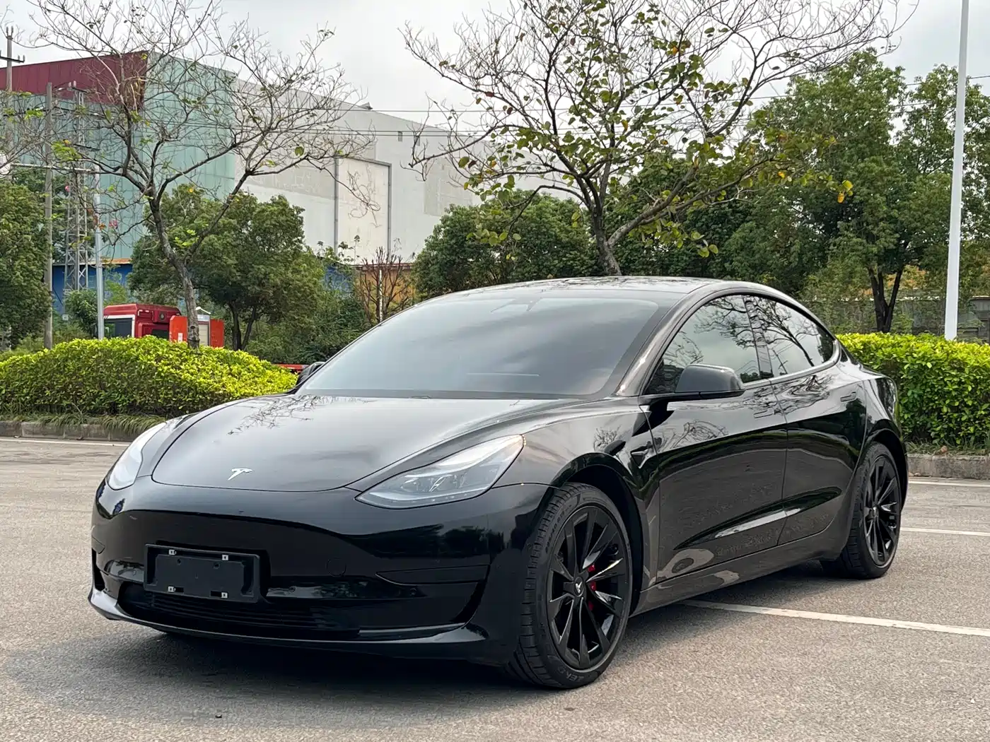 TESLA MODEL 3