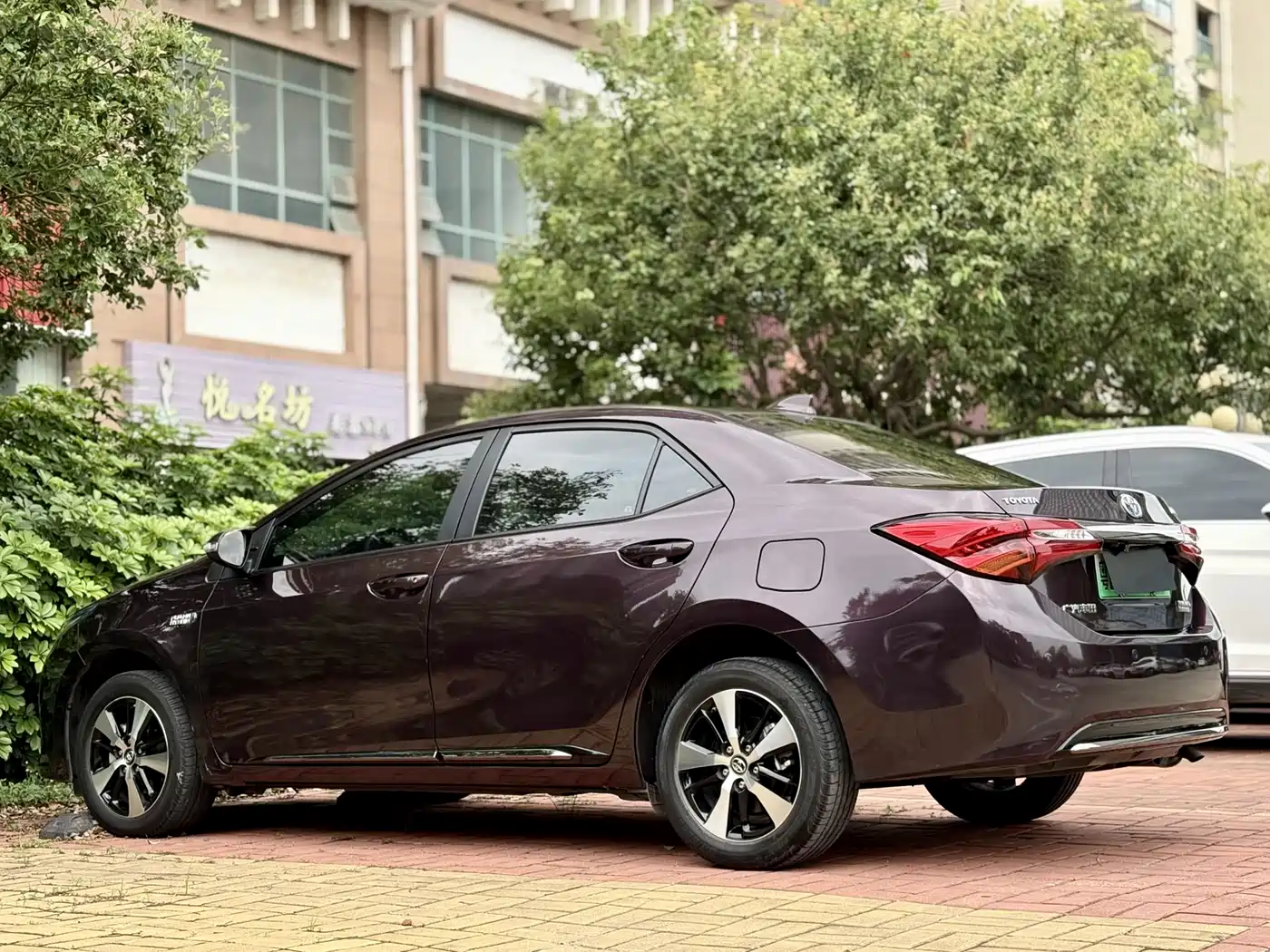 Toyota Levin Twin Engine E+ 2019 1.8PH GS E-CVT Elite Edition фото 17