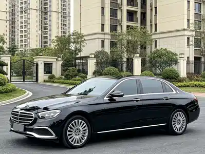 Mercedes-Benz E