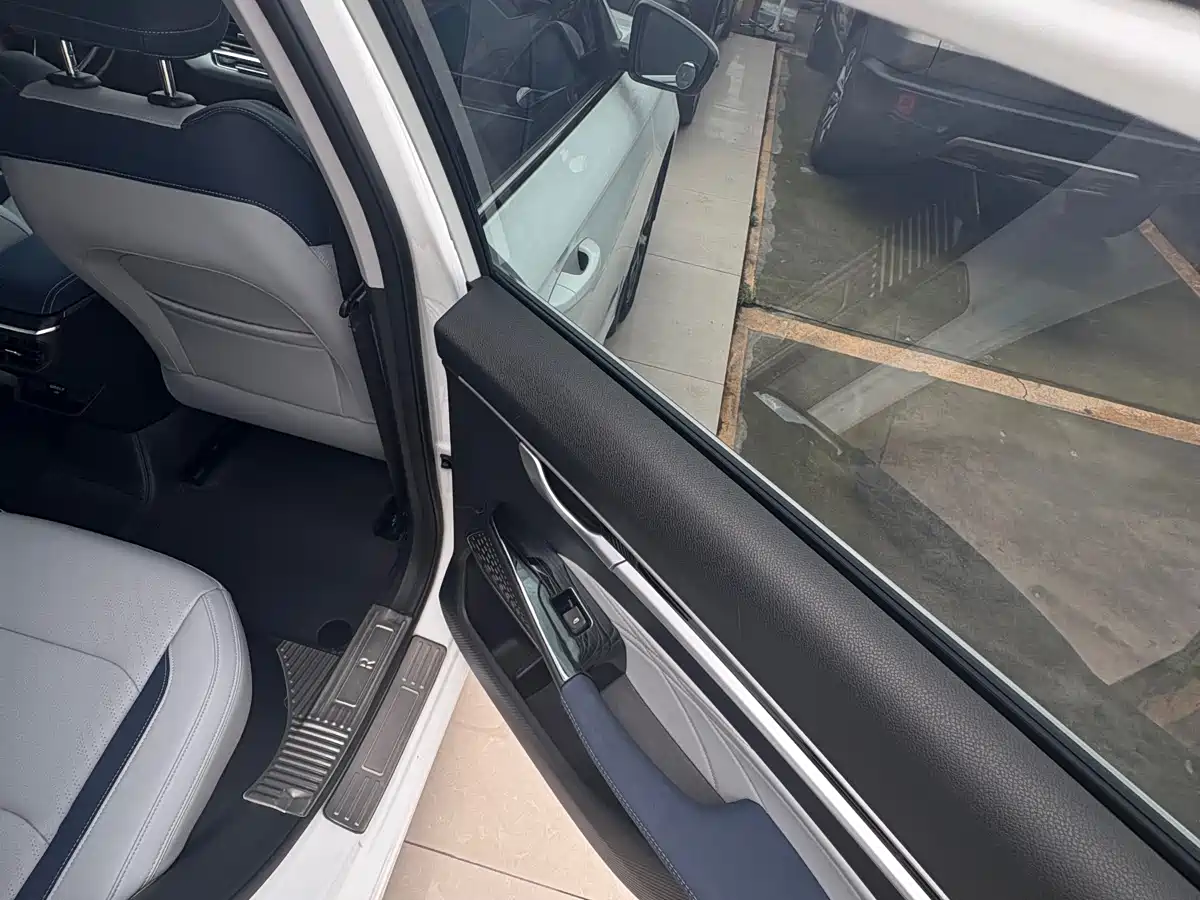 GEELY AUTOMOBILE EMGRAND