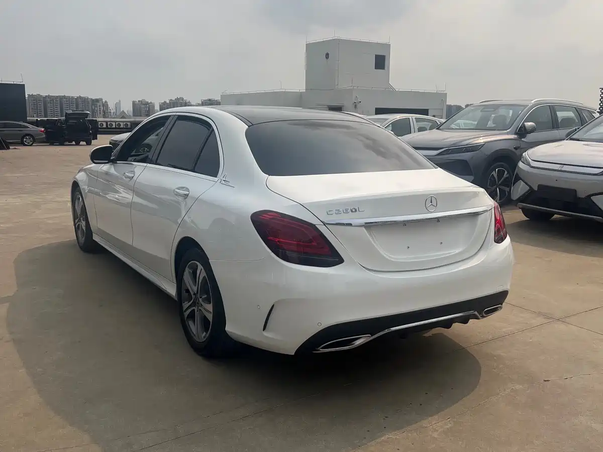 Mercedes-Benz C-Class 2019 Facelift C 260 L Sport фото 16