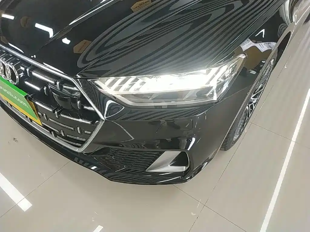 Audi A7L 2026 2025 Model Year 45 TFSI Luxury