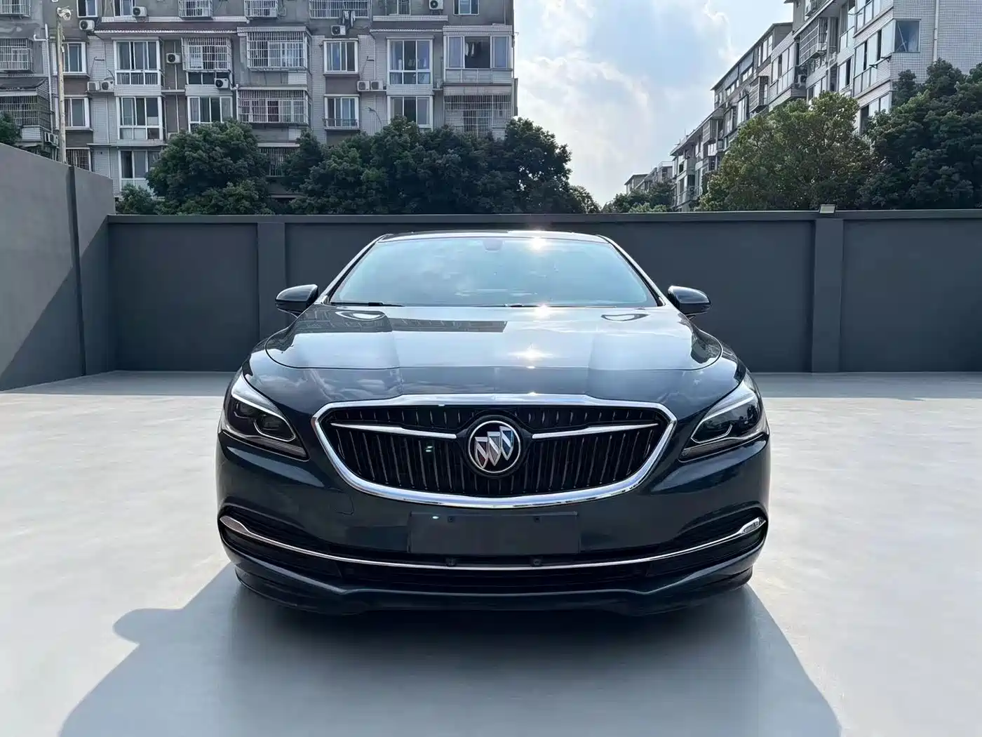 Buick LaCrosse 2018 Model 20T Luxury Edition фото 2