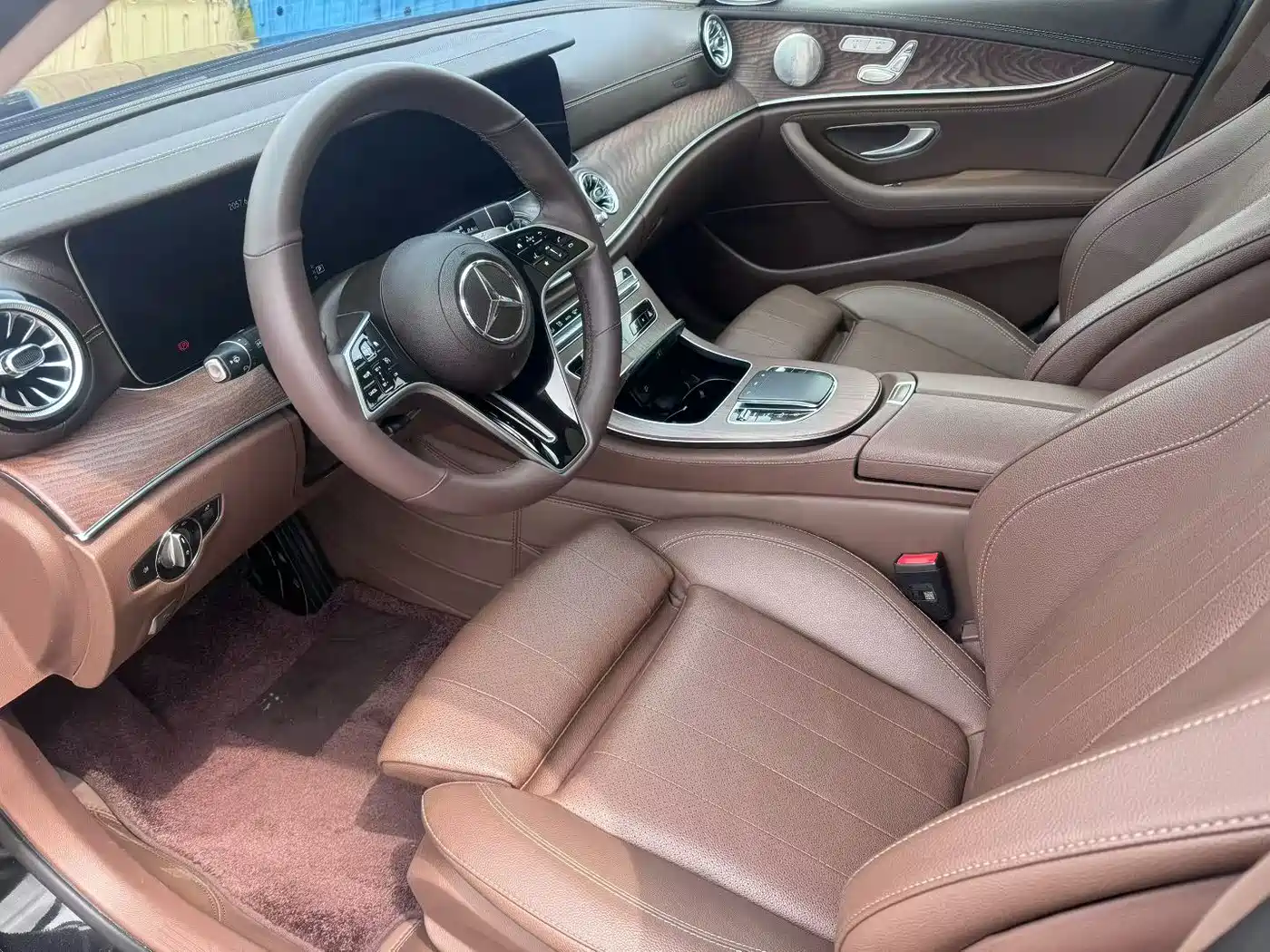 Mercedes-Benz E-Class 2023 E 260 L Sport фото 4