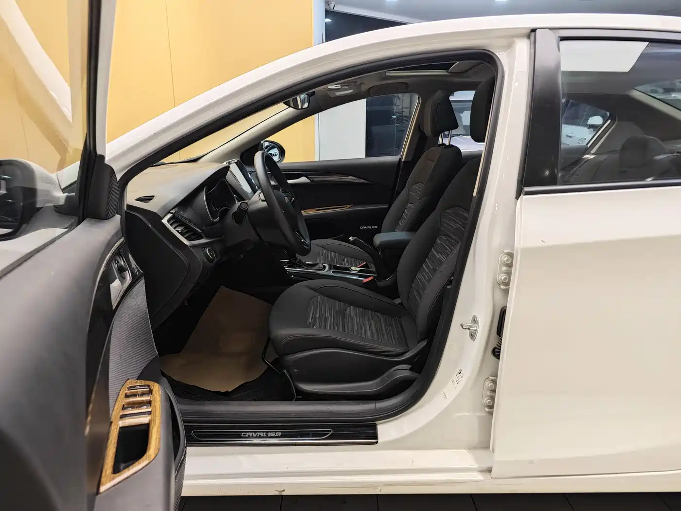 CHEVROLET KOVOZ