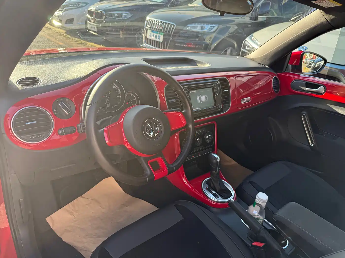 Volkswagen Beetle 2017 180TSI Style фото 12
