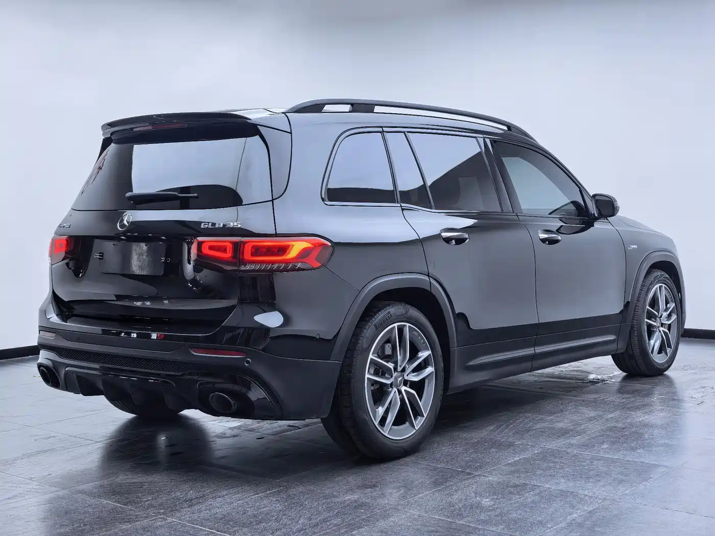 Mercedes-Benz GLB AMG 2023 Model AMG GLB 35 4MATIC фото 18