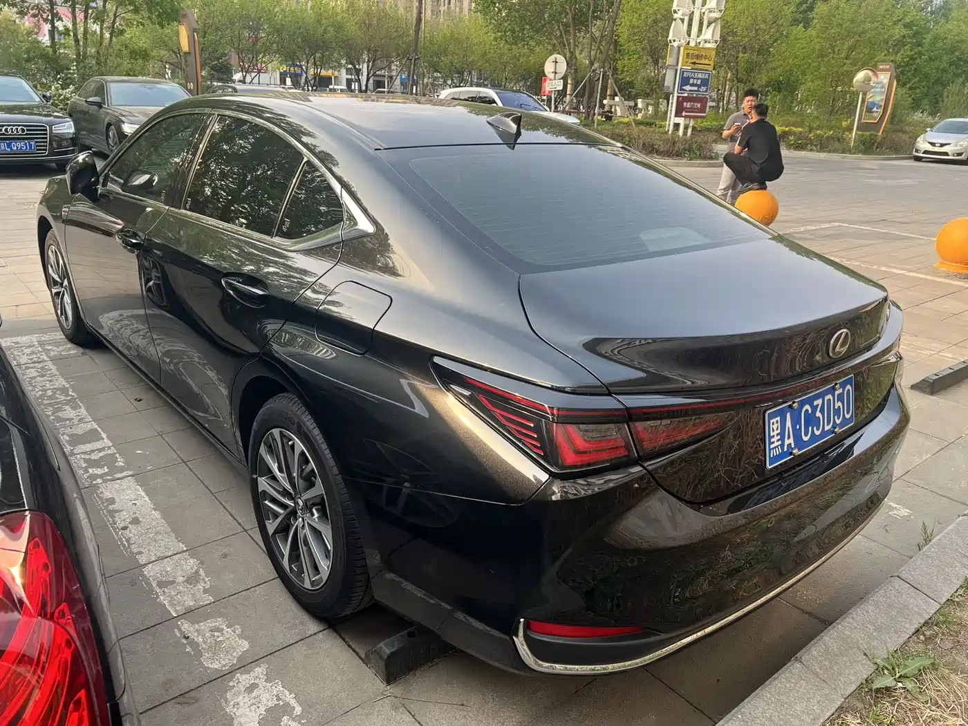 Lexus ES 2025 200 Ultimate Edition фото 6
