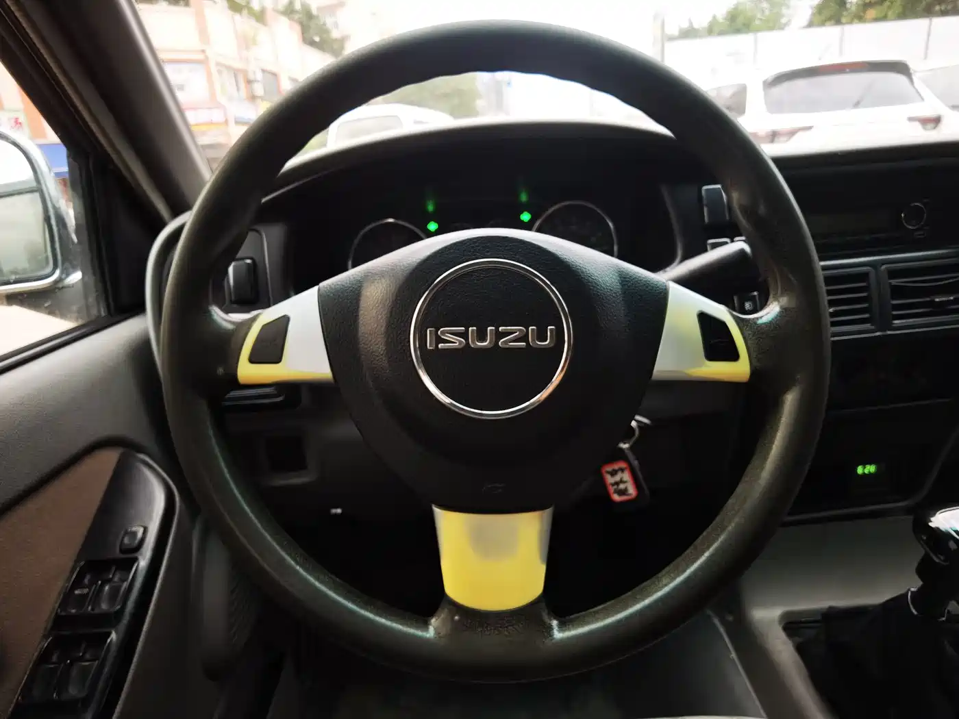 Isuzu Pickup 2015 2015 2.8T 4WD 4JB1CT