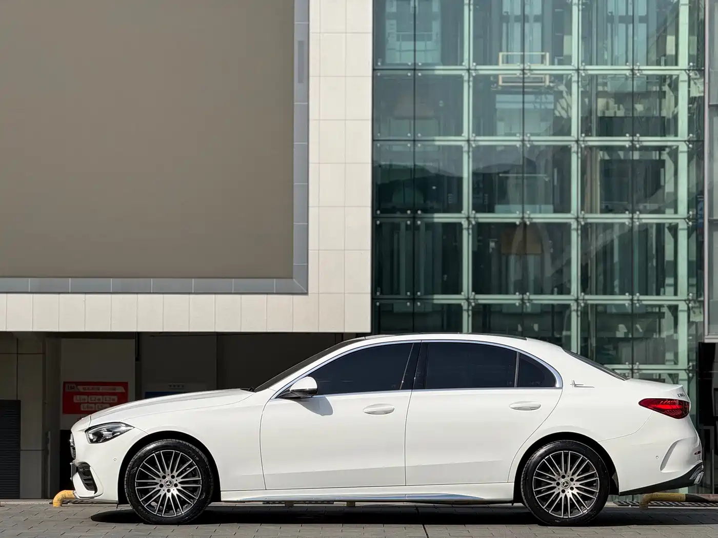 Mercedes-Benz C-Class 2025 C 260 L Sport Edition фото 4