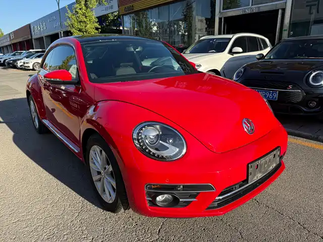 Volkswagen Beetle 2017 180TSI Style — фото 1
