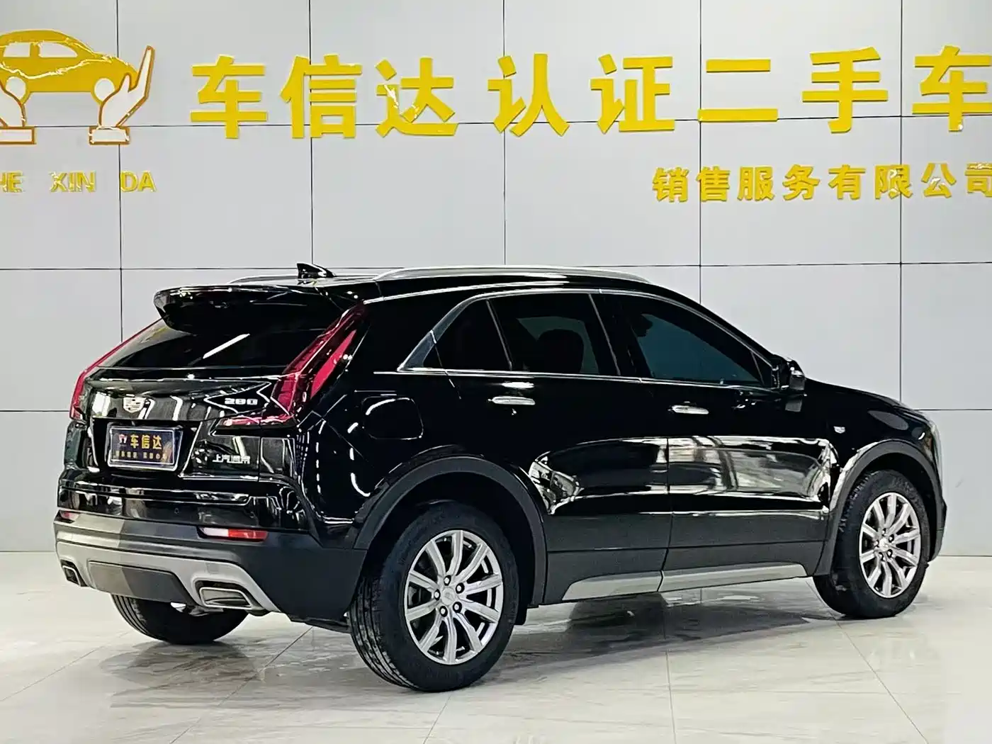 CADILLAC XT4