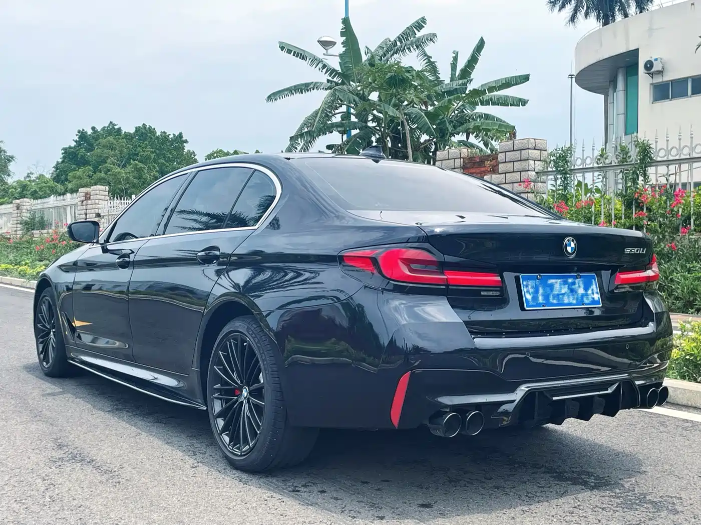 BMW 5 Series 2022 Model Second Facelift 530Li Leading M Sport Package фото 10