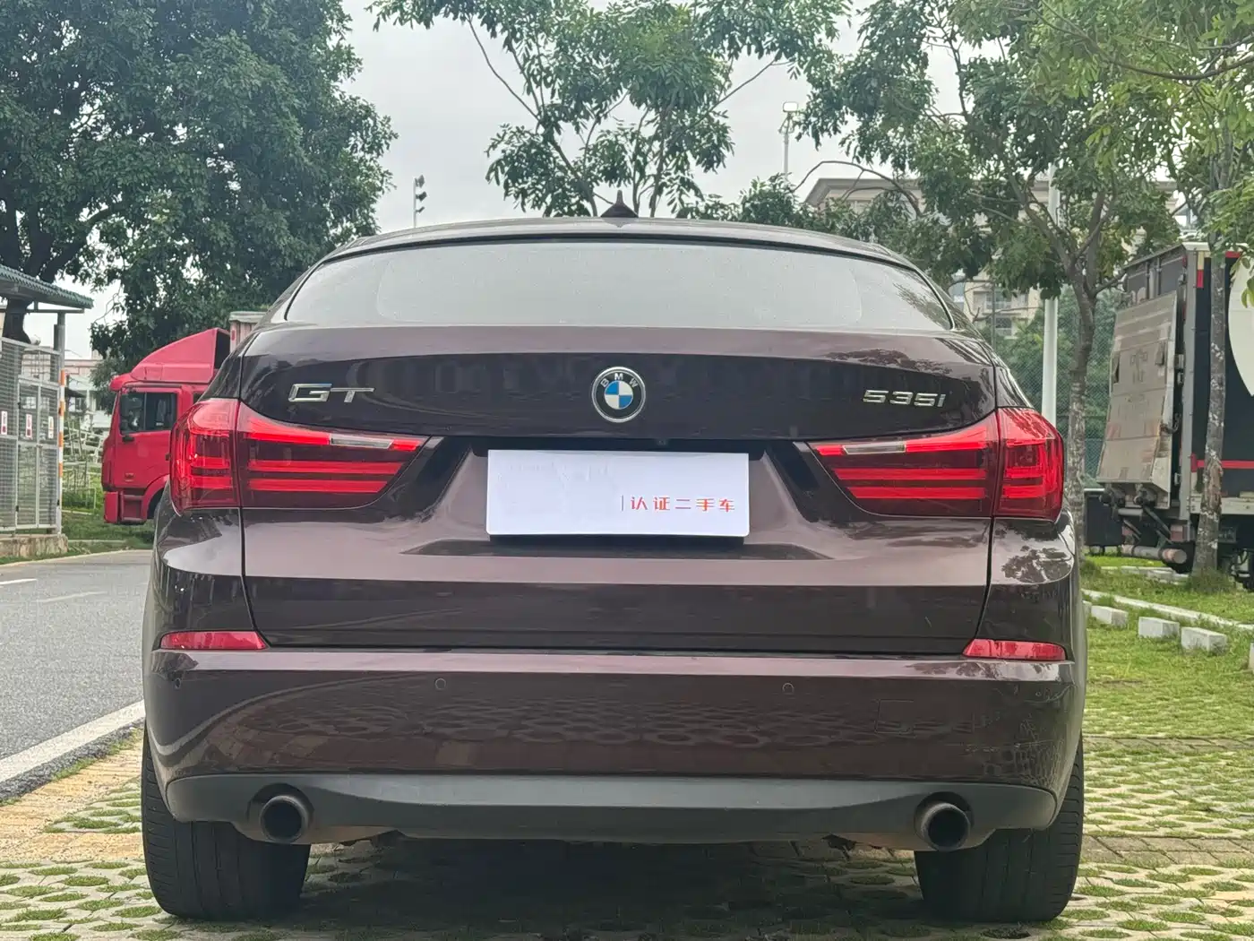 BMW 5 Series GT 2014 535i Leading фото 7