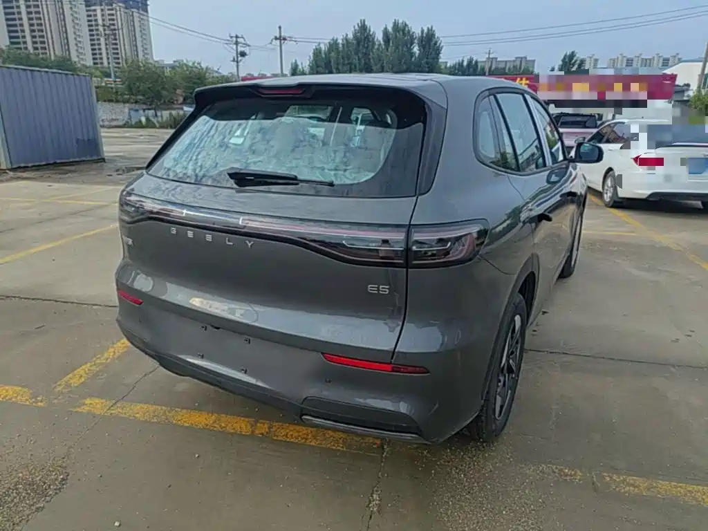 Geely Galaxy Galaxy E5 2026 2026 530km Voyager Edition