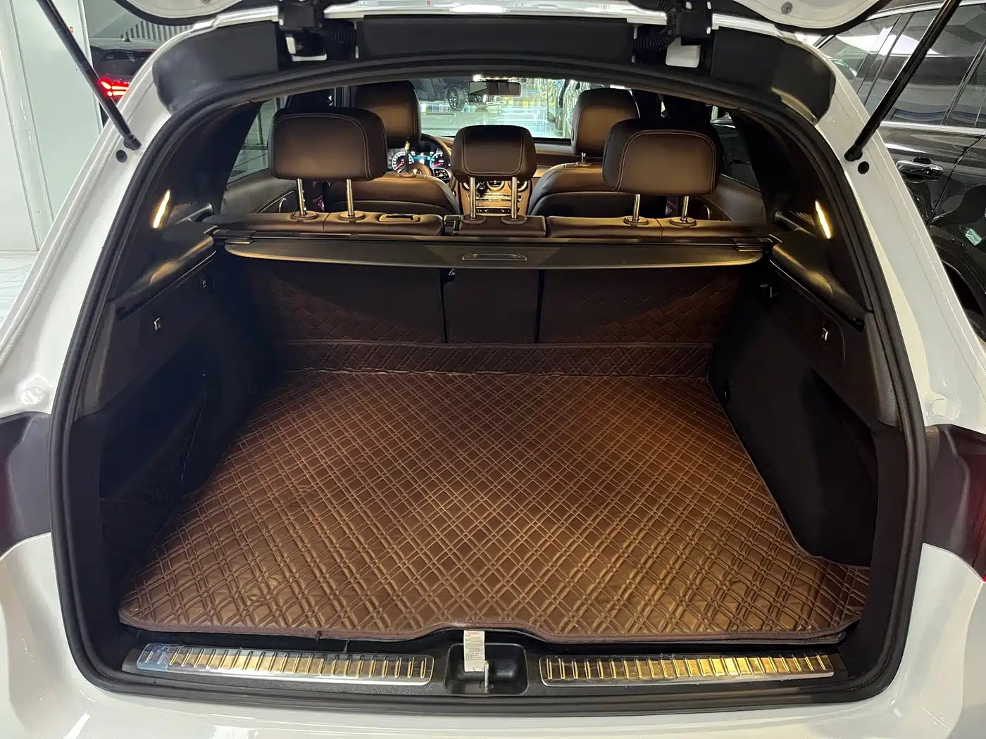 Mercedes-Benz GLC 2022 Facelift GLC 260 L 4MATIC Luxury Model фото 11