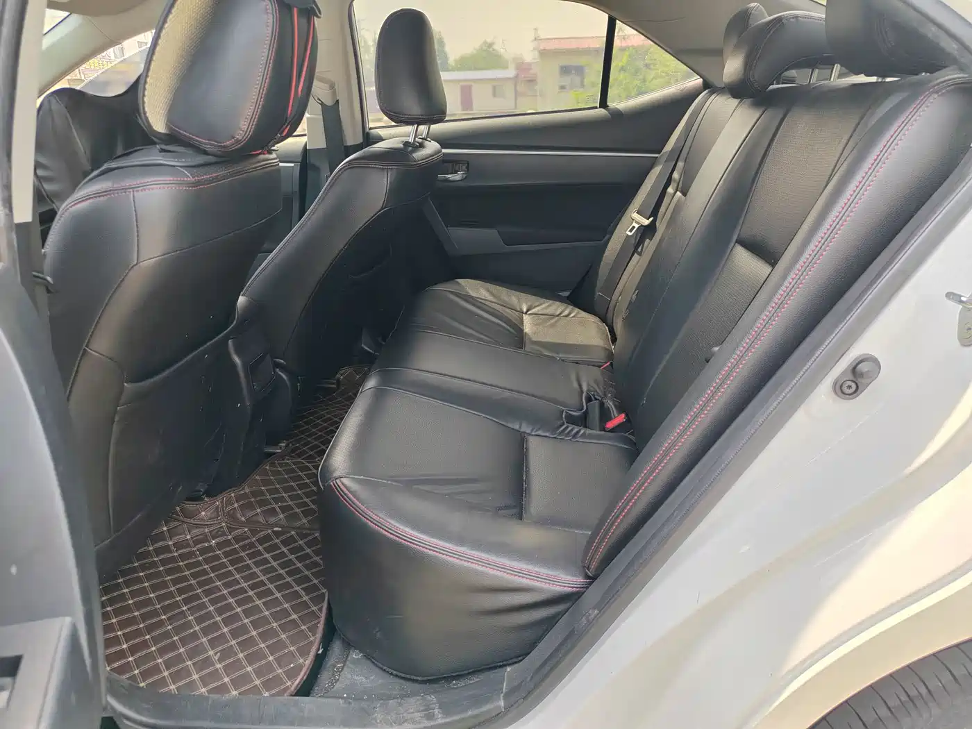 Toyota Corolla 2017 Facelift 1.2T S-CVT GL фото 8
