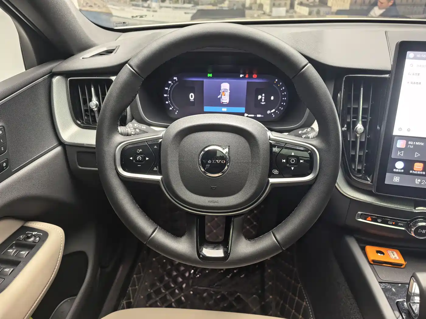 VOLVO XC60