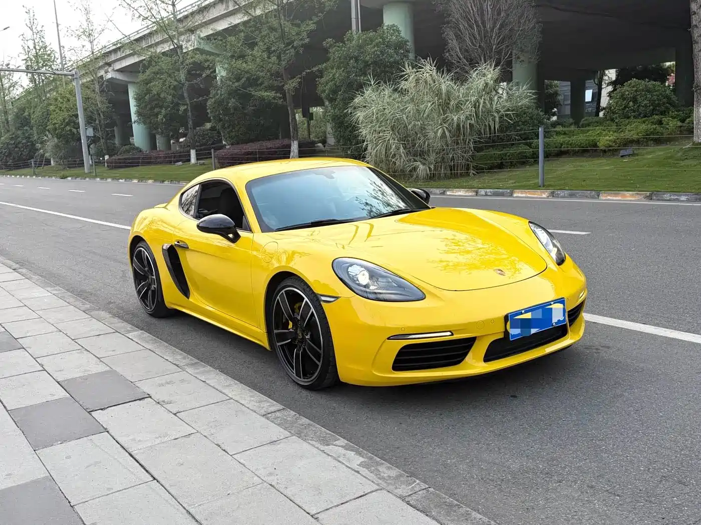 Porsche 718 2016 Cayman 2.0T фото 3