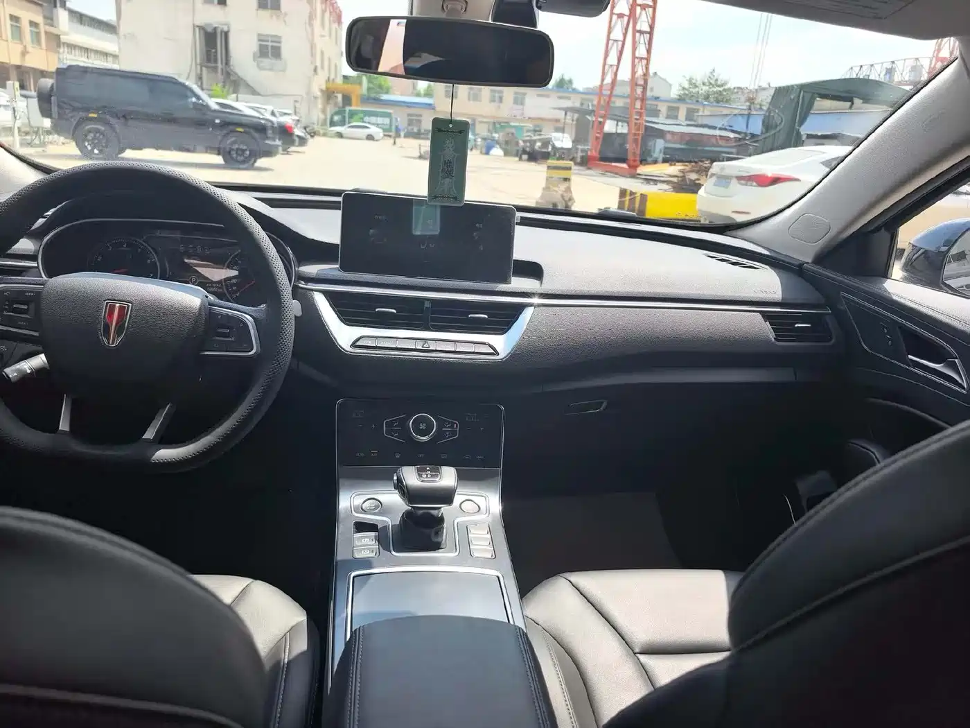 Hongqi H5 2022 Classic 1.5T DCT Flag Rhythm Edition фото 9