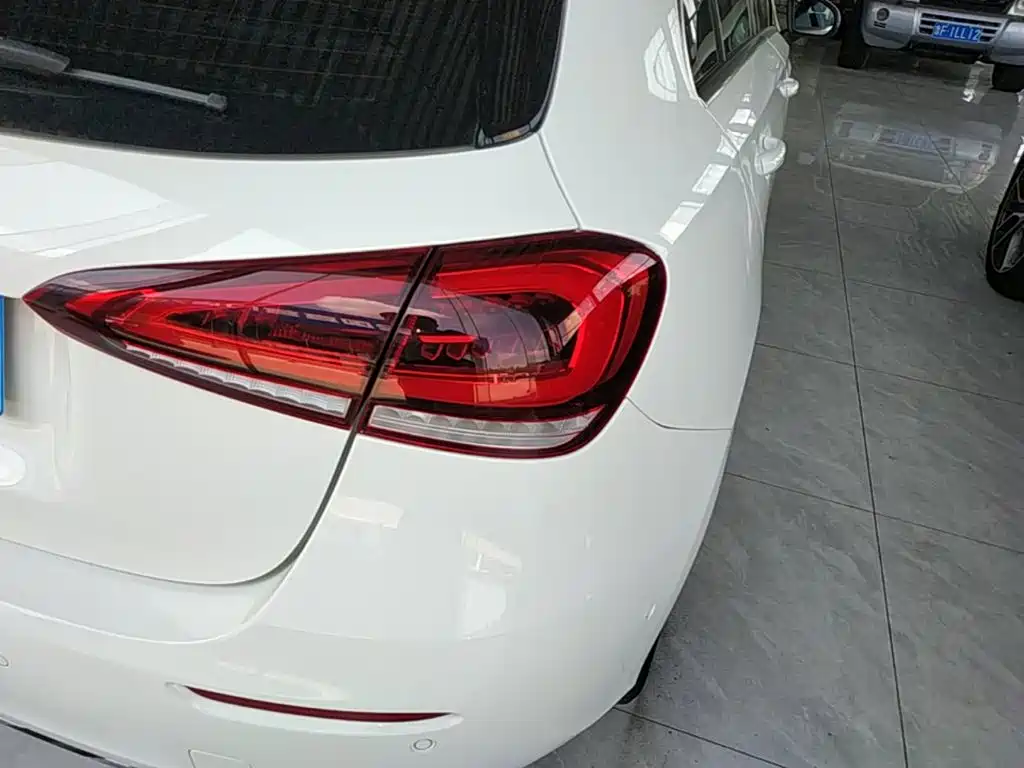 Mercedes-Benz A-Class (Import) 2020 2019 A 200 Dynamic Version