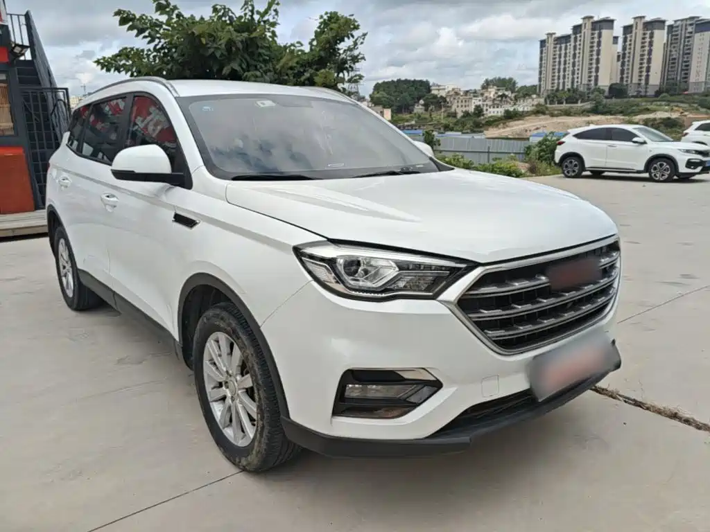 Sinotruk VGV VGV U70 2020 2020 Model 1.5T Manual Comfort 7-Seater