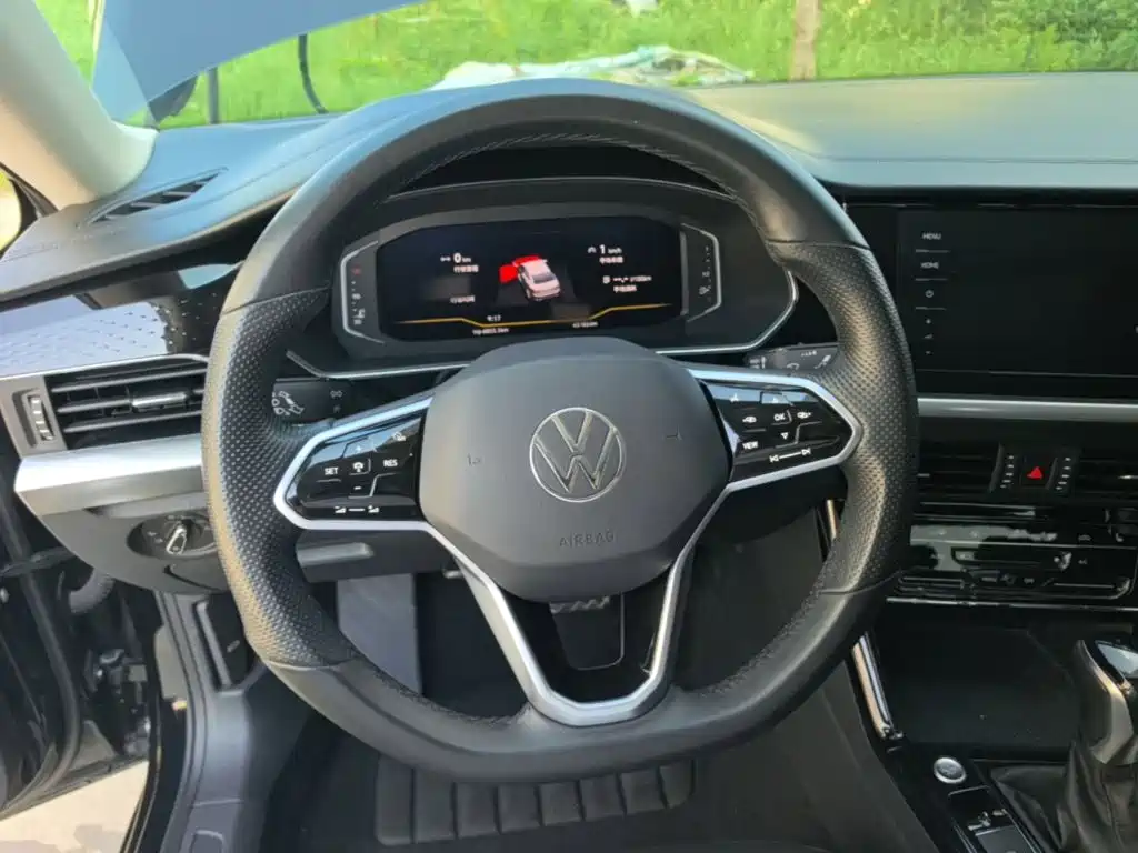 Фото 11 - Volkswagen Passat
