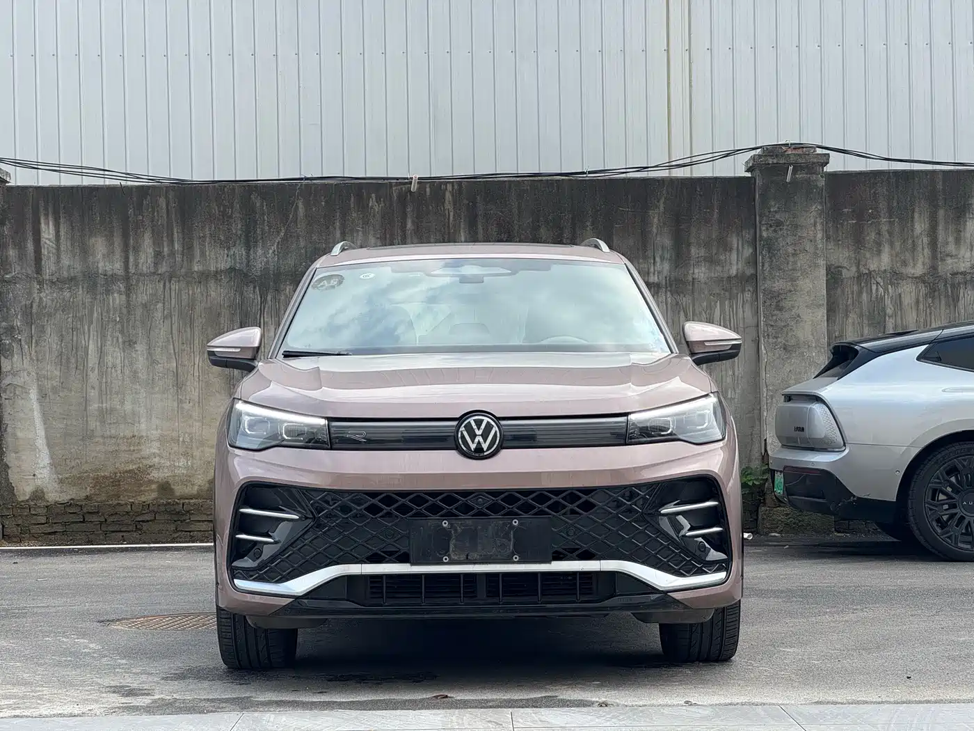 Фото 2 - Volkswagen Tiguan L