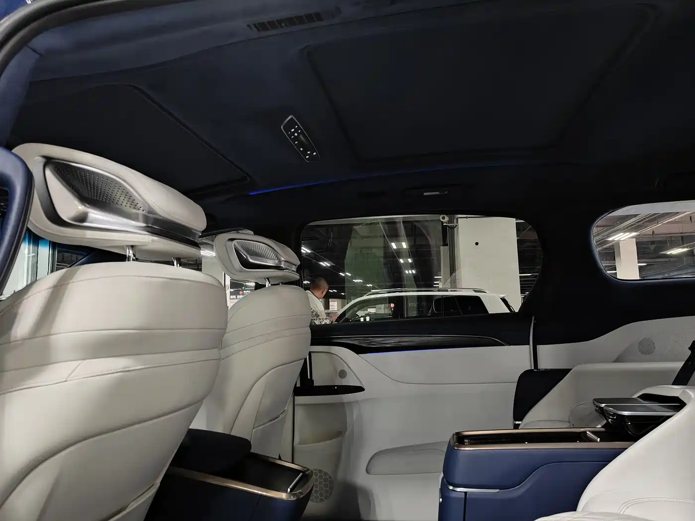 Buick GL8 2020 Avenir Four-Seat Prestige Edition фото 9