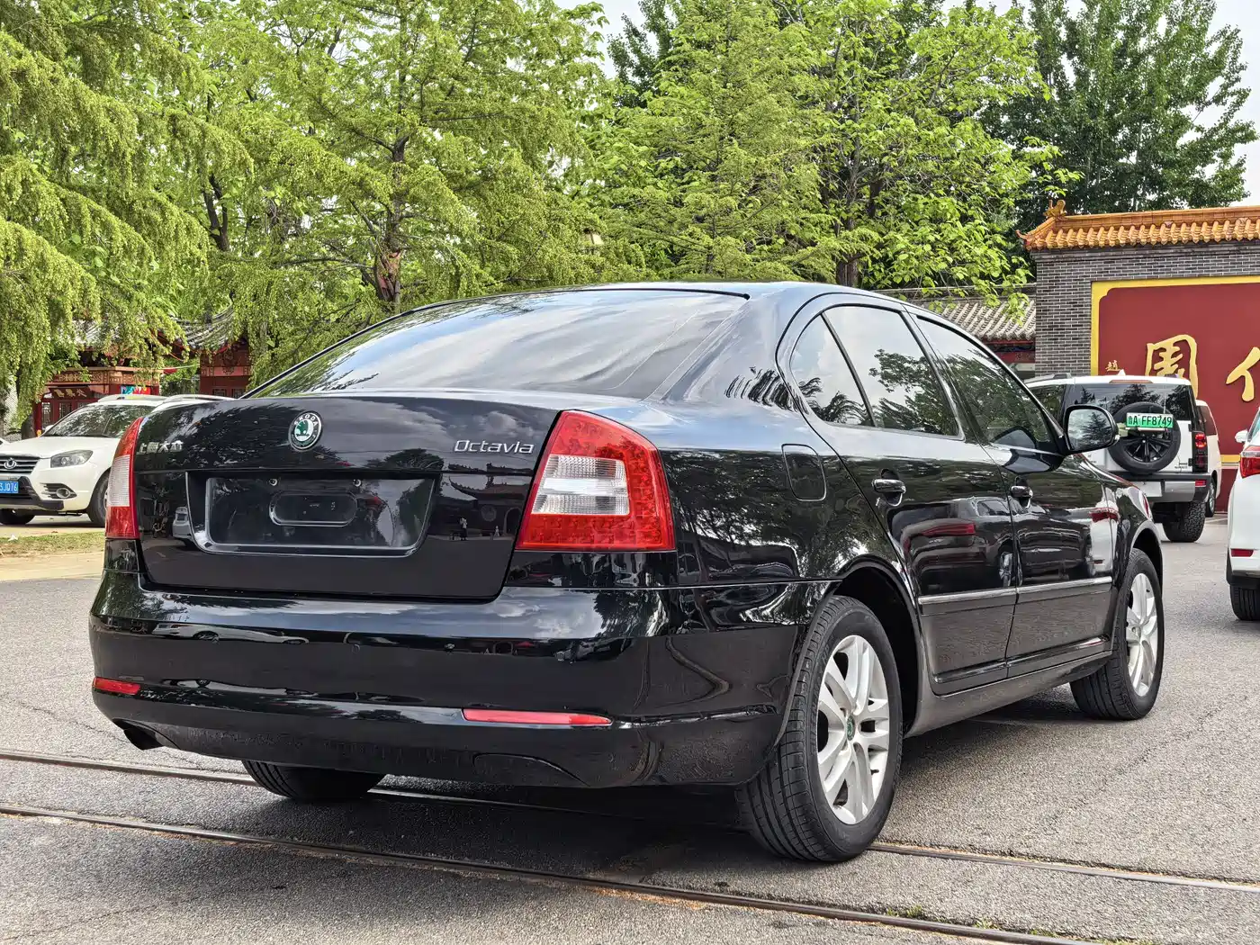 Škoda Octavia 2013 1.6L Automatic Prestige Edition фото 4