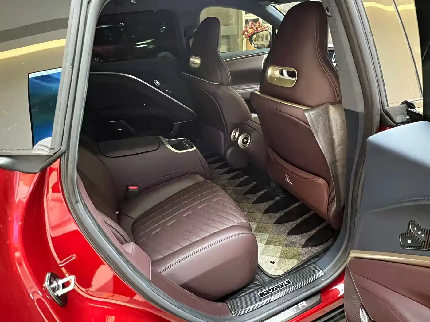 Avatr 11 2022 Long Range Dual Motor Luxury Edition 4-Seater фото 8