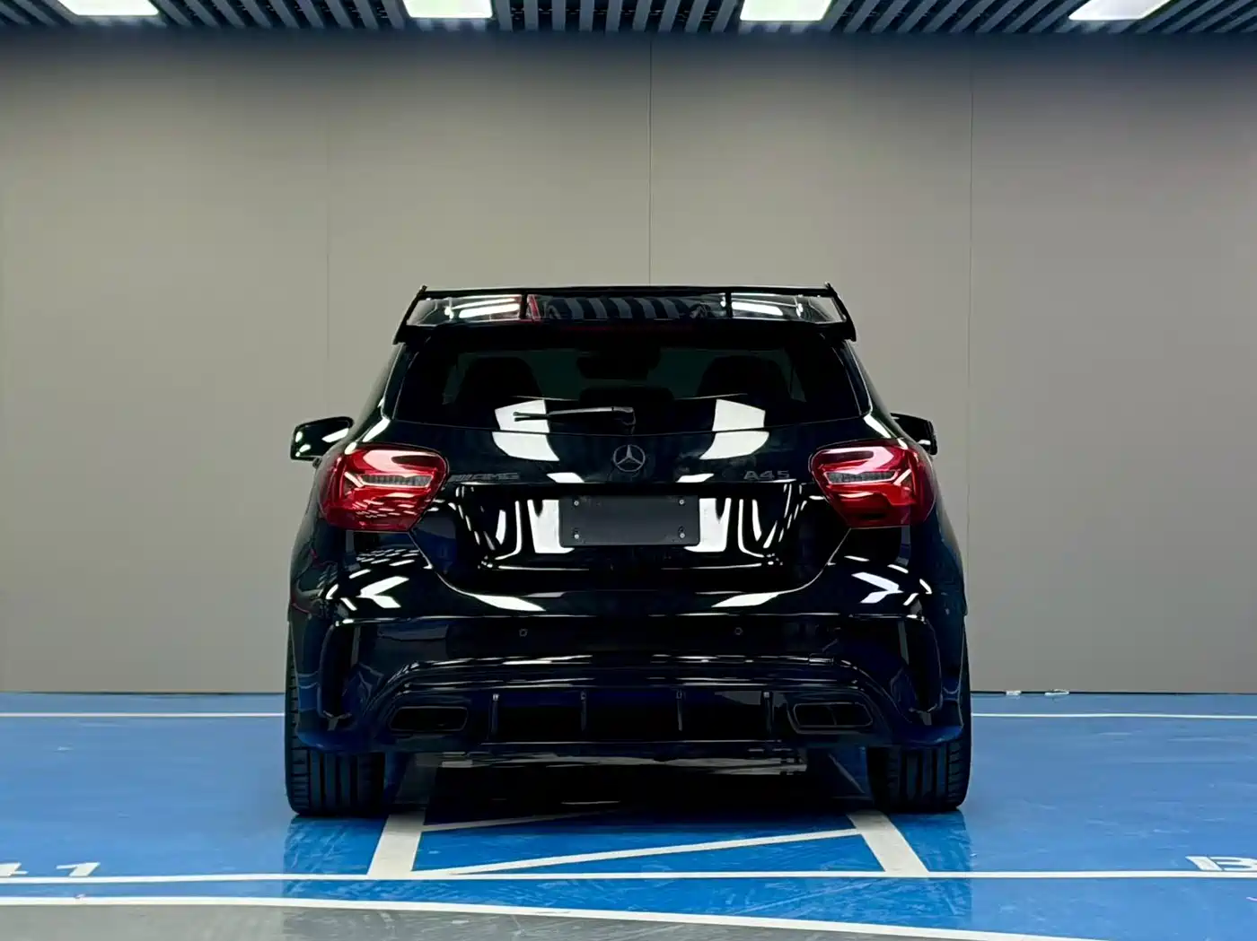 Mercedes-Benz A-Class AMG (Import) 2018 AMG A 45 4MATIC Collector's Edition фото 7