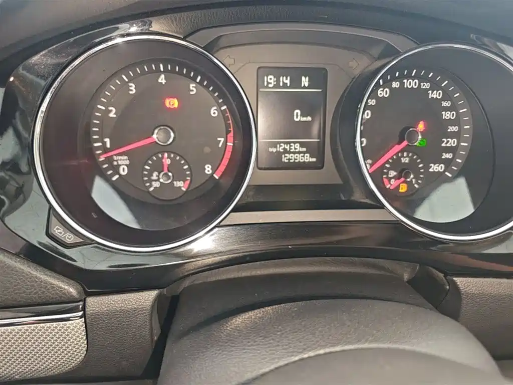 Volkswagen Sagitar 2017 230TSI Automatic Comfort фото 12