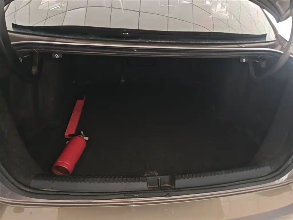Volkswagen Sagitar 2017 230TSI Automatic Comfort фото 19